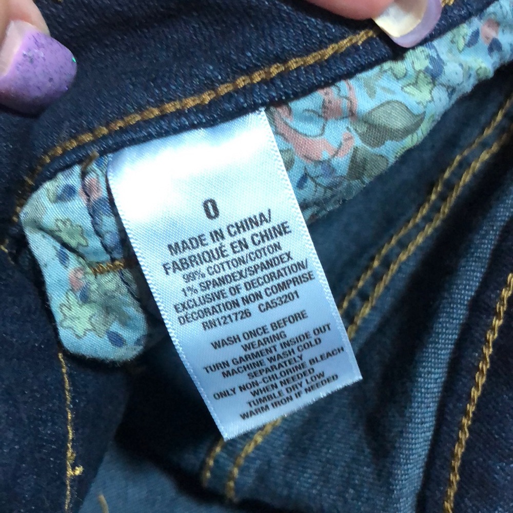 Shorts - Picture 4 of 4